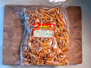 Чичарроны со вкусом сметаны и лука: Нитка ЖАРЕНАЯ 