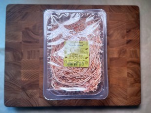 Нитка ЖАРЕНАЯ  Oktobersnack1 кг (сырный продукт): Сыр Чечил паутинка (аджика)  500 гр.